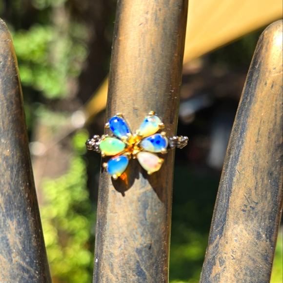 Natural Edge Kharma Collection by Avelon Jewelry - Opal Natural Sterling Rhodium & Gold Flower Ring Sz5.5